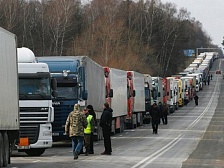 Режим «Еду домой»: Минтранс России постепенно возобновляет движение украинских грузовиков