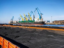 Владивостокская таможня впервые оформила прибытие морского судна в электронном виде