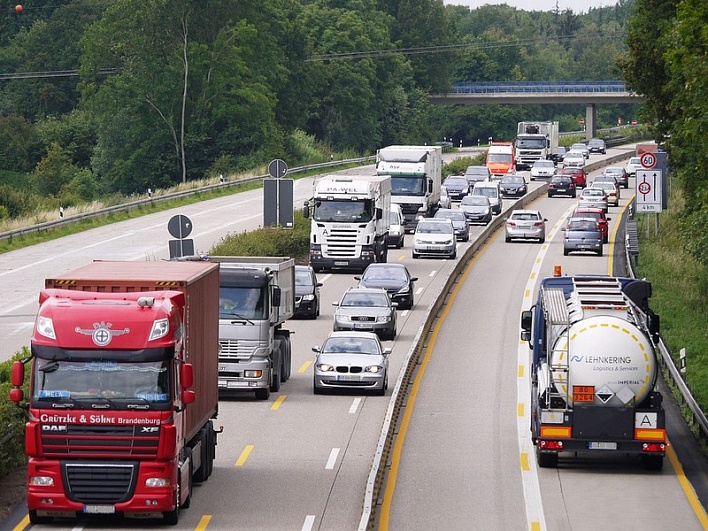 Транзитным автоперевозчикам хотят компенсировать затраты на топливо и зарплату